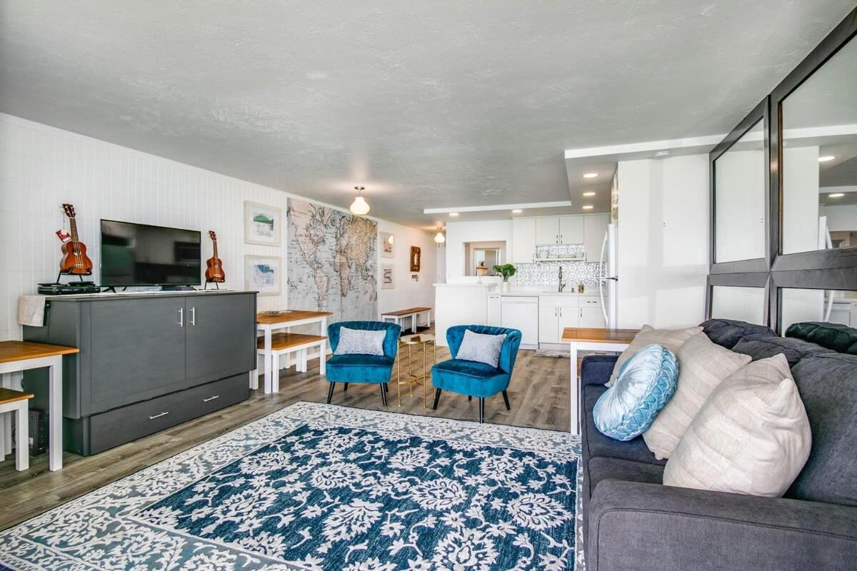 Luxury Beachfront Condo Hau'ula Exterior photo