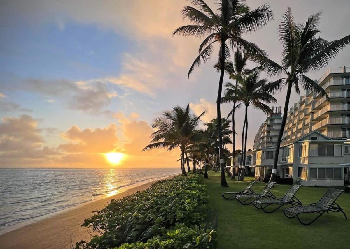 Luxury Beachfront Condo Hau'ula Exterior photo